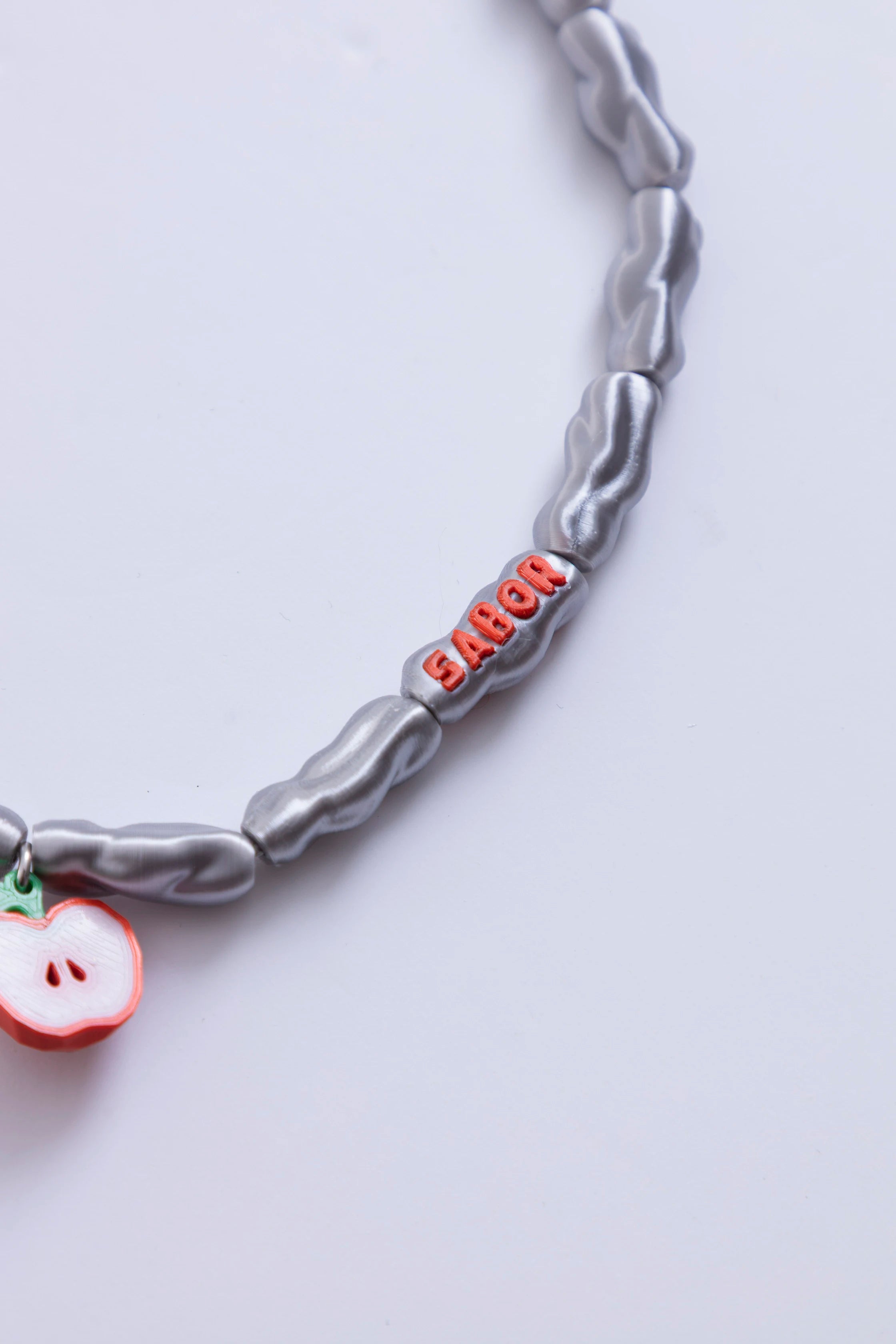 Collar Crush apple